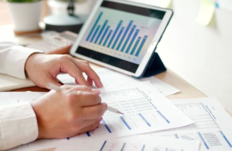 Pravilno finansijsko planiranje, upravljanje resursima i networking ključni su za uspešan kućni biznis.